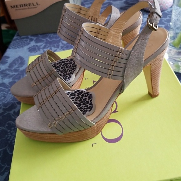 Gorgeous PACO Gil Heels - Picture 2 of 6